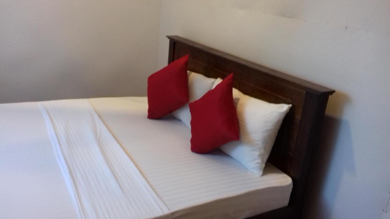 Kandy View Garden Hotel Экстерьер фото