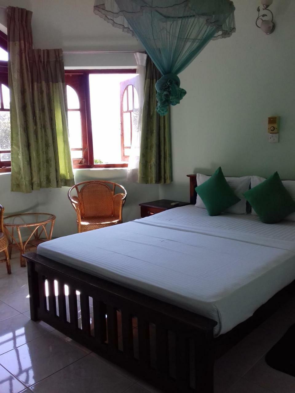 Kandy View Garden Hotel Экстерьер фото