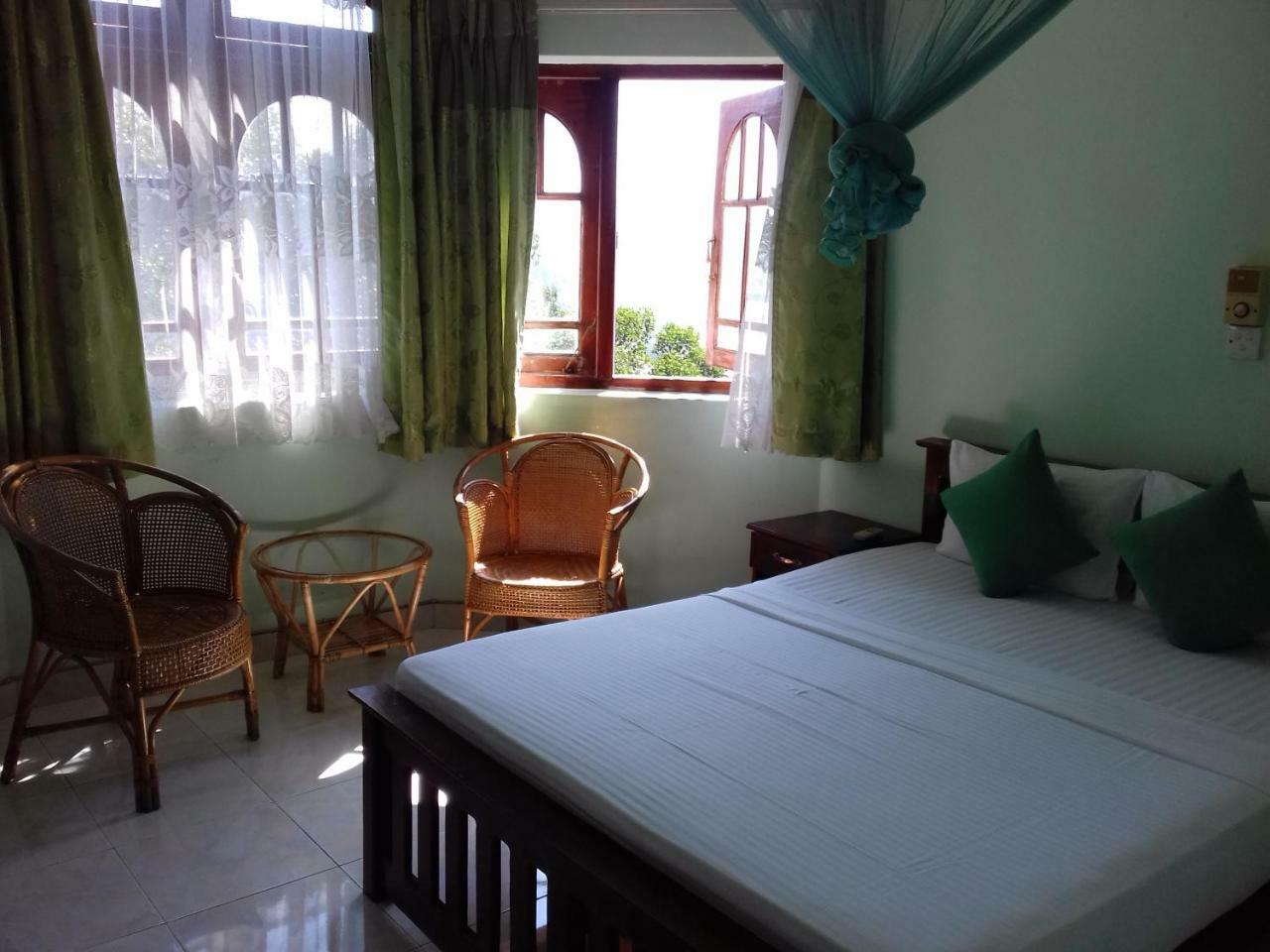Kandy View Garden Hotel Экстерьер фото