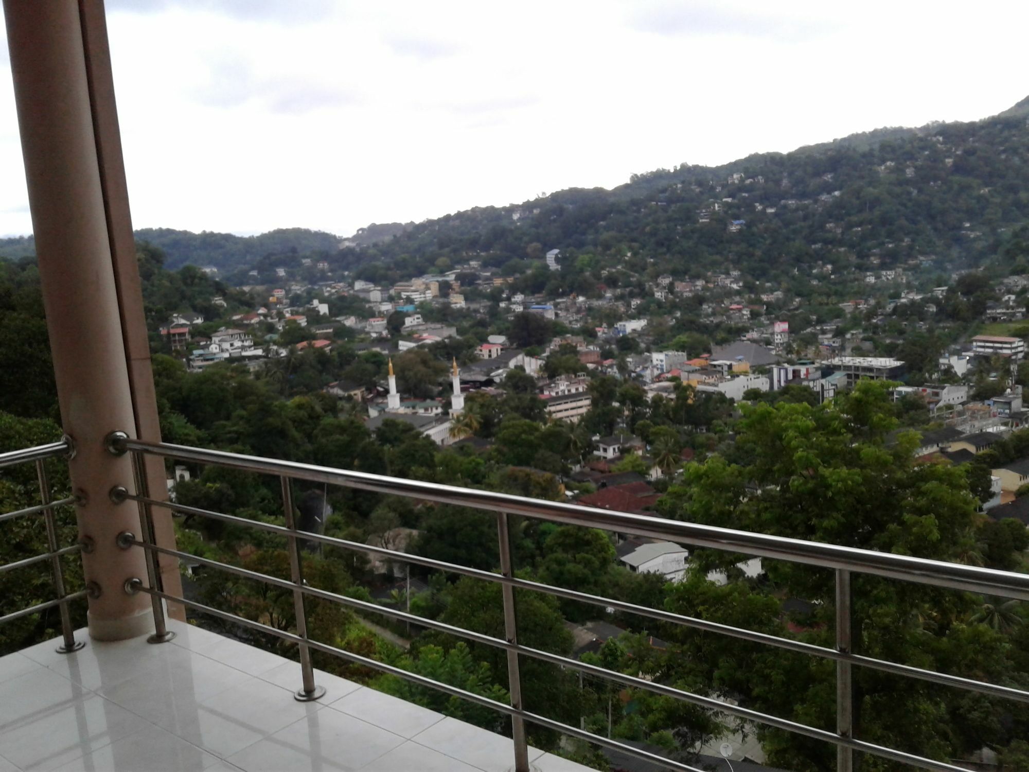 Kandy View Garden Hotel Экстерьер фото